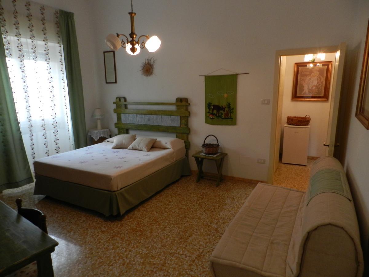 Casa Corte Con Terrazza Taviano  Luaran gambar
